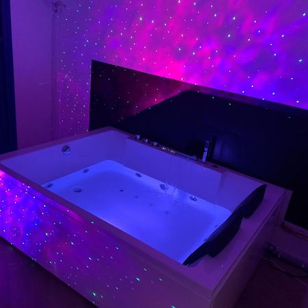 Paris La Defense - Santorin Apartment With Jacuzzi Courbevoie Luaran gambar