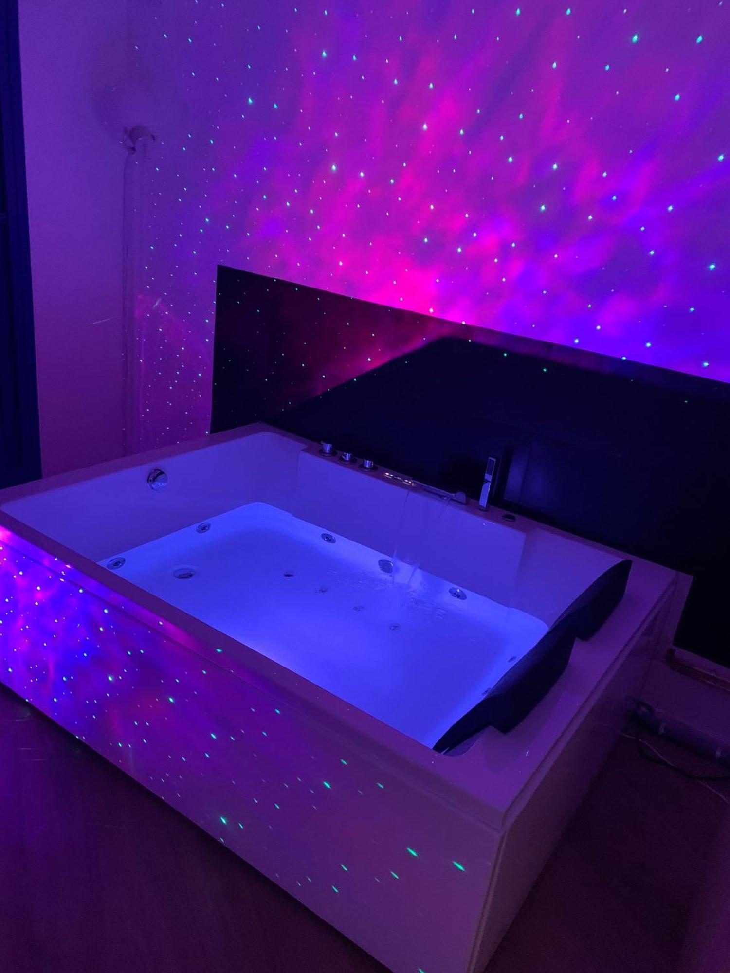 Paris La Defense - Santorin Apartment With Jacuzzi Courbevoie Luaran gambar